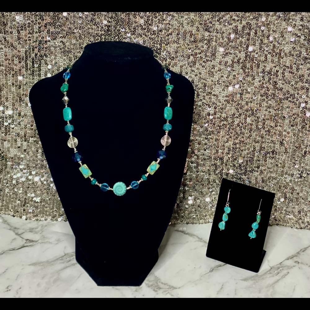 Turquoise gemstone swarovski jewelry necklace